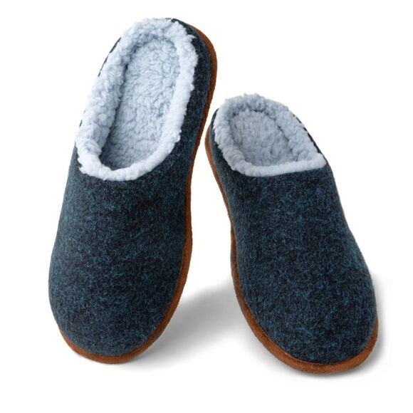 NWT Mens Slip On Comfy Slippers with Fur  Size 9.5-10.5 - Picture 1 of 10